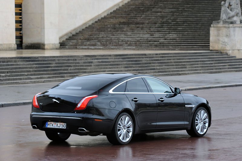 Jaguar XJ