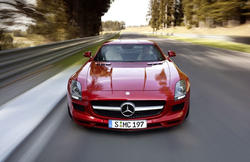 Mercedes-Benz SLS