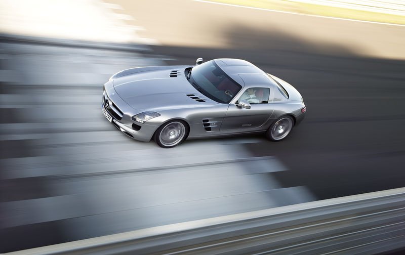 Mercedes-Benz SLS