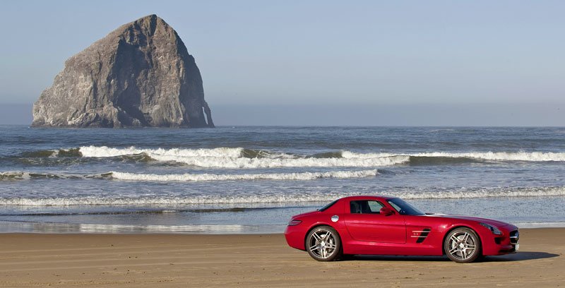 Mercedes-Benz SLS