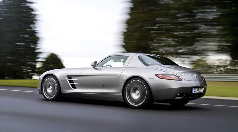 Mercedes-Benz SLS