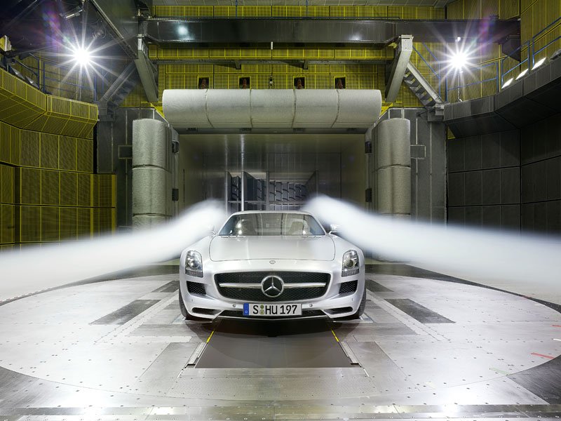 Mercedes-Benz SLS