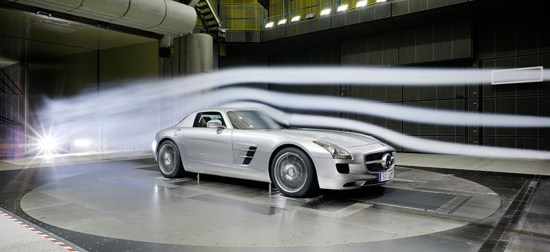 Mercedes-Benz SLS