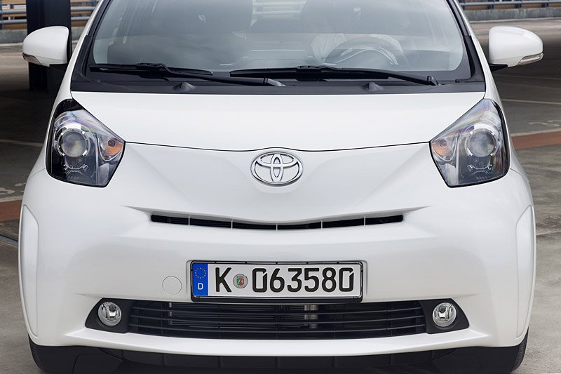 Toyota iQ