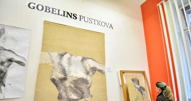 Šestý ročník Prague design week představuje tvorbu více než 60 vystavovatelů – designérských studií, šperkařů, módních návrhářů, umělců a studentů vysokých škol.