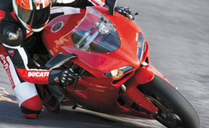 Supersportovní Ducati 1200 již příští rok?