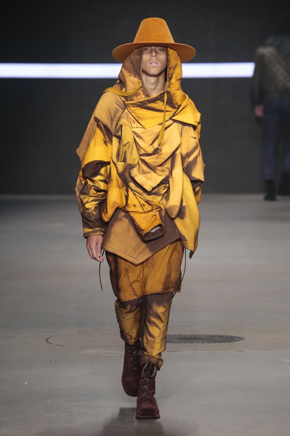 Nizozemí v mezinárodní soutěži Diploma Selection zastupuje hvězdný Bastian Visch. Model z kolekce pro jaro / léto prezentovaný na Fashion Weeku v Amsterodamu.