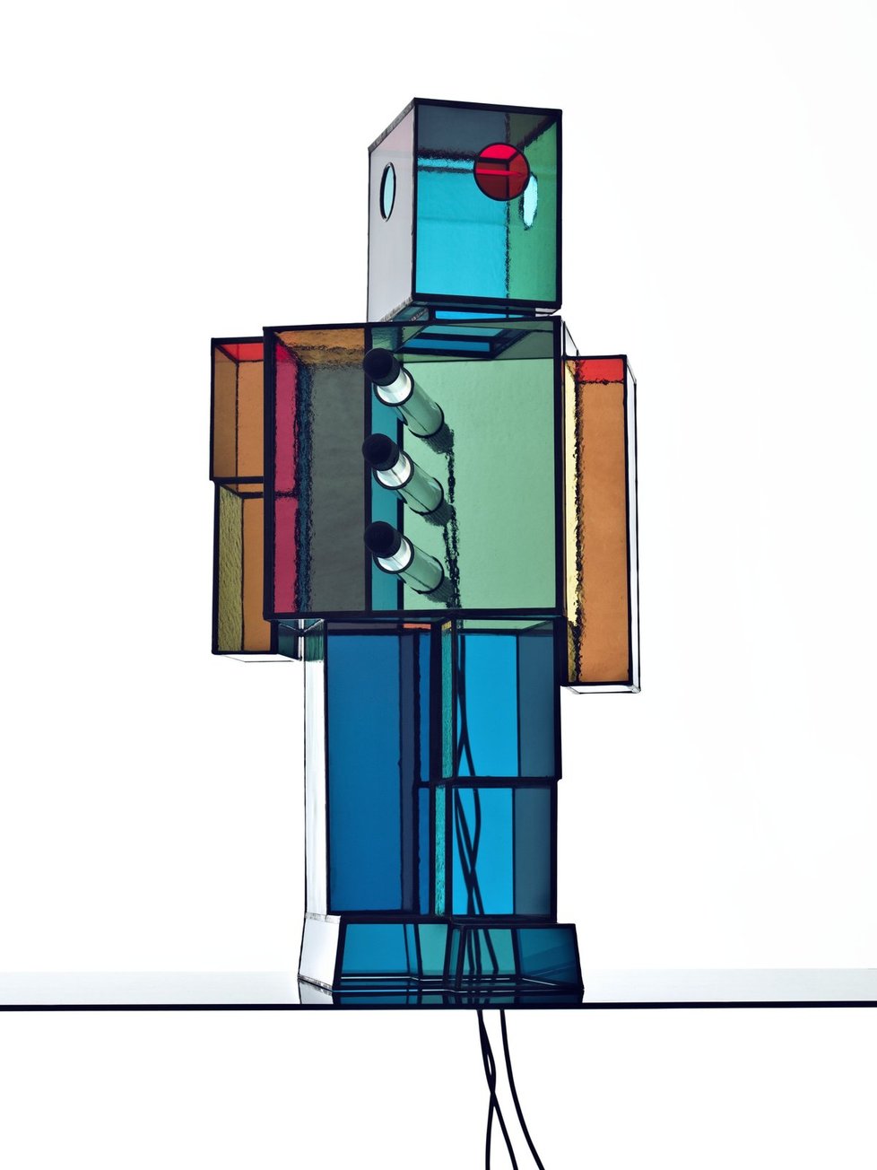 Světelný robot Jakuba Berdycha pro galerii Křehký. Součást nabídky Art House v Colloredo – Mansfeld paláci.