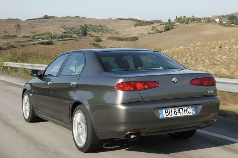 Alfa Romeo 166