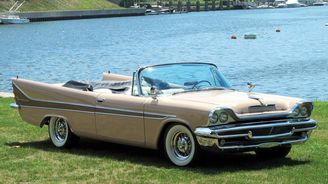 Novinkou modelového roku 1958 byl dvoudveřový kabriolet s plátěnou stahovací střechou. Novinkou modelového roku 1958 byl dvoudveřový kabriolet s plátěnou stahovací střechou.