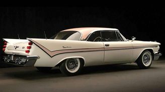 Modely DeSoto Firesweep 1959 poháněly motory V8 Firebolt s objemem zvýšeným na 5,9 litru. Modely DeSoto Firesweep 1959 poháněly motory V8 Firebolt s objemem zvýšeným na 5,9 litru.