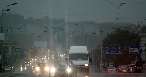 Česko potrápí bouřky a přívalové deště.