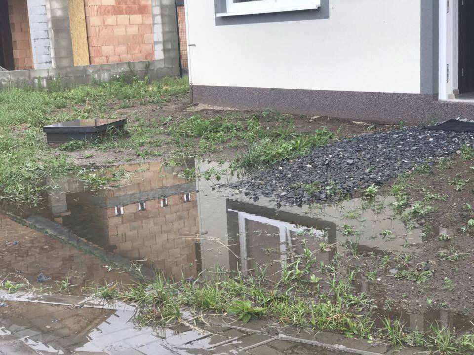 Bouřky ničily Olomoucko: Radnici vyplavil přívalový déšť, vítr lámal stromy