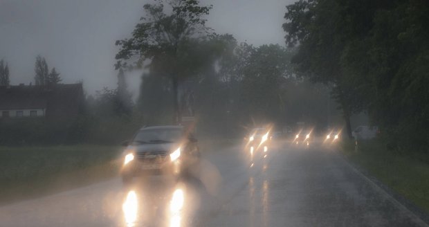 Přes víkend bude zataženo a na většině území se vyskytnou sněhové přeháňky nebo sněžení.