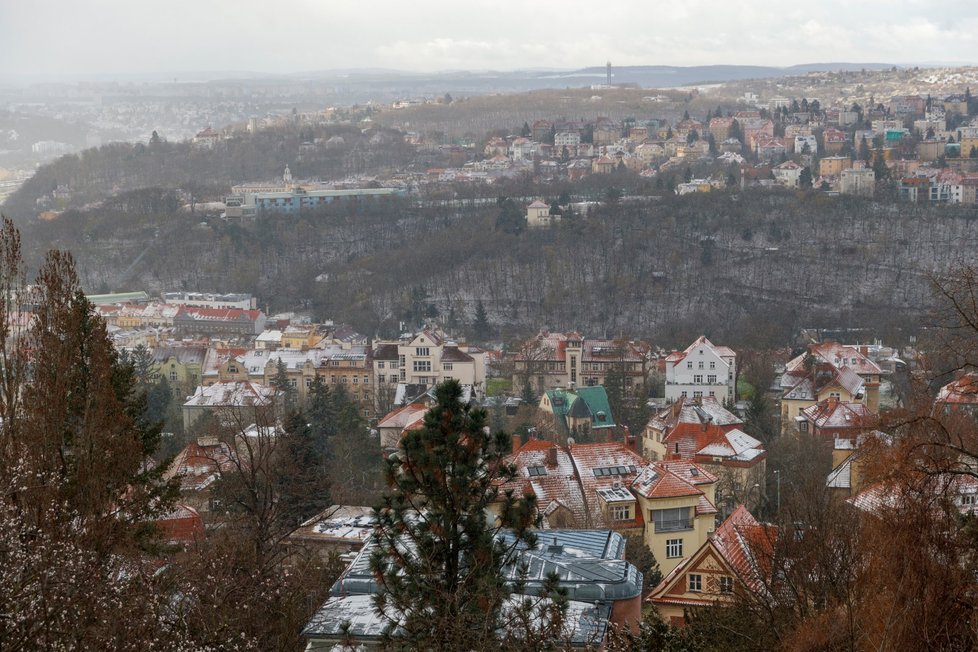 Začátkem dubna se v Česku objevoval déšť i sníh. (4.4.2023)