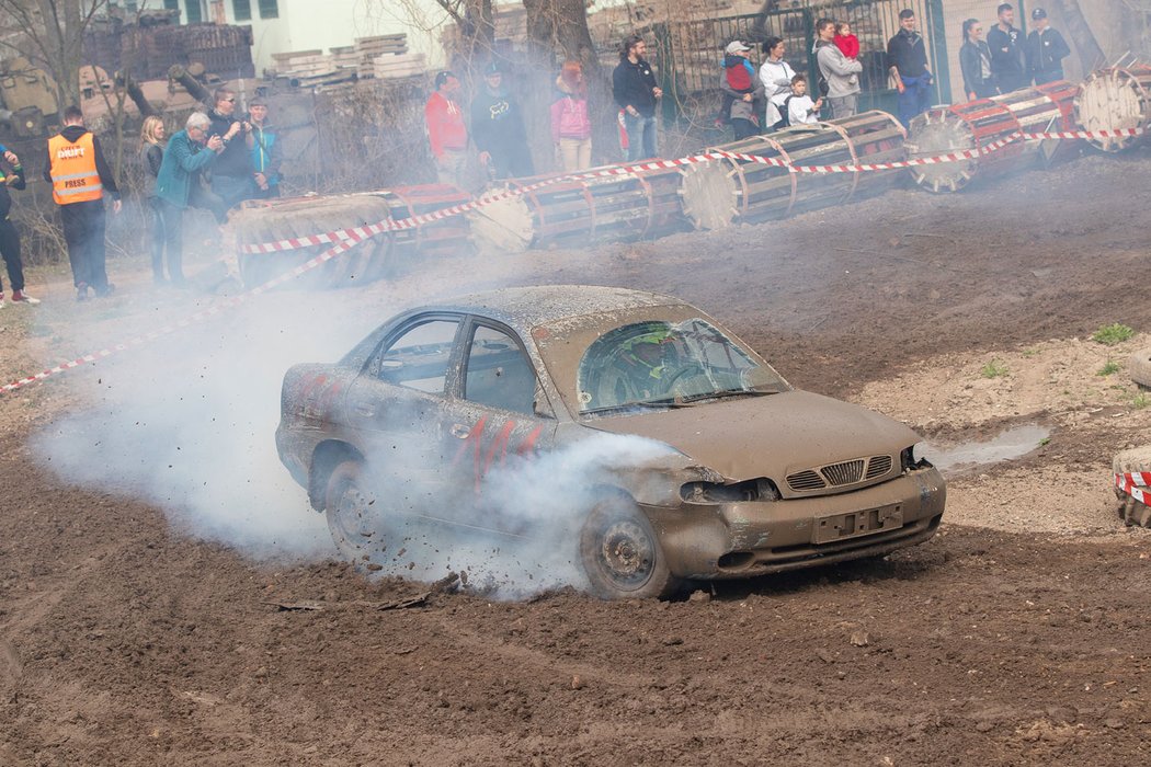 Podruhé na startu destrukčních závodů v Přelouči