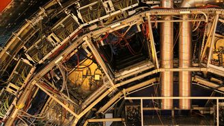 CERN možná spustí obří urychlovač, znovu po dvou letech