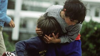 Střelec na fakultě otevřel pomyslná vrata. Děti jsou nyní agresivnější, říkají psychologové Střelec na fakultě otevřel pomyslná vrata. Děti jsou nyní agresivnější, říkají psychologové