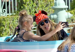 Topmodelka Heidi Klum strávila Den matek  s dětmi v Disneylandu