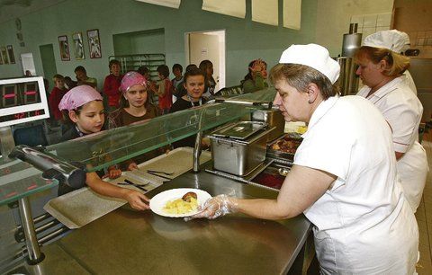 Brno zavádí školní diety: Dvacet »základek« zkusí vařit bezlepkové nebo dia obědy 