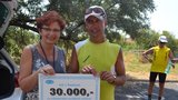 Zdolal rakovinu a teď běhá s šekem pro nemocné: Nezastavila ho ani výheň
