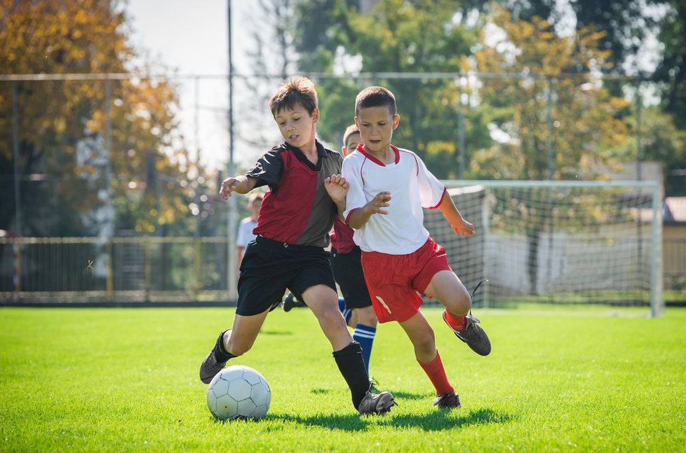 Motivovat děti ke sportu ve volném čase je náročné pro některé rodiče i finančně a školy nemají možnosti ani při běžném tělocviku.