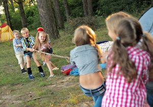 Klub Harfica pořádá letní tábor pro děti ze socioekonomicky slabších rodin. (ilustrační foto)