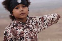 Vyhoď si do vzduchu svoji Eiffelovku: ISIS má hru pro děti, ničí v ní památky