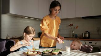 Komentář: Když máma s tátou otevírají každý večer restauraci Komentář: Když máma s tátou otevírají každý večer restauraci