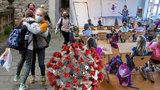 Praha chce vrátit žáky do lavic. Testování na covid-19 zkouší u dětí ze škol i ze školek