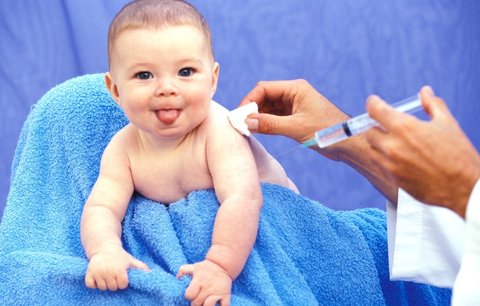 Očkování dítěte jedinou injekcí? Půjde to už brzy, tvrdí američtí vědci