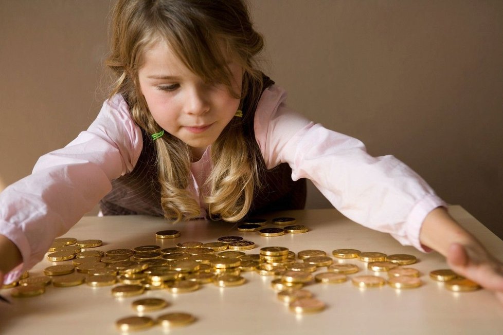 Jak vysvětlit dětem, odkud se berou peníze a kolik co stojí?