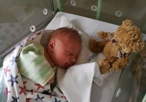 Tomáš v nemocnici v jihočeském Písku je prvním miminkem Česka roku 2019 (1. 1. 2019)