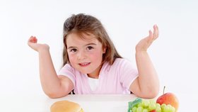Když si má dítě vybrat mezi hamburgerem a ovocem se zeleninou, bývá volba často jednoznačná a zdravá výživa to nevyhraje...