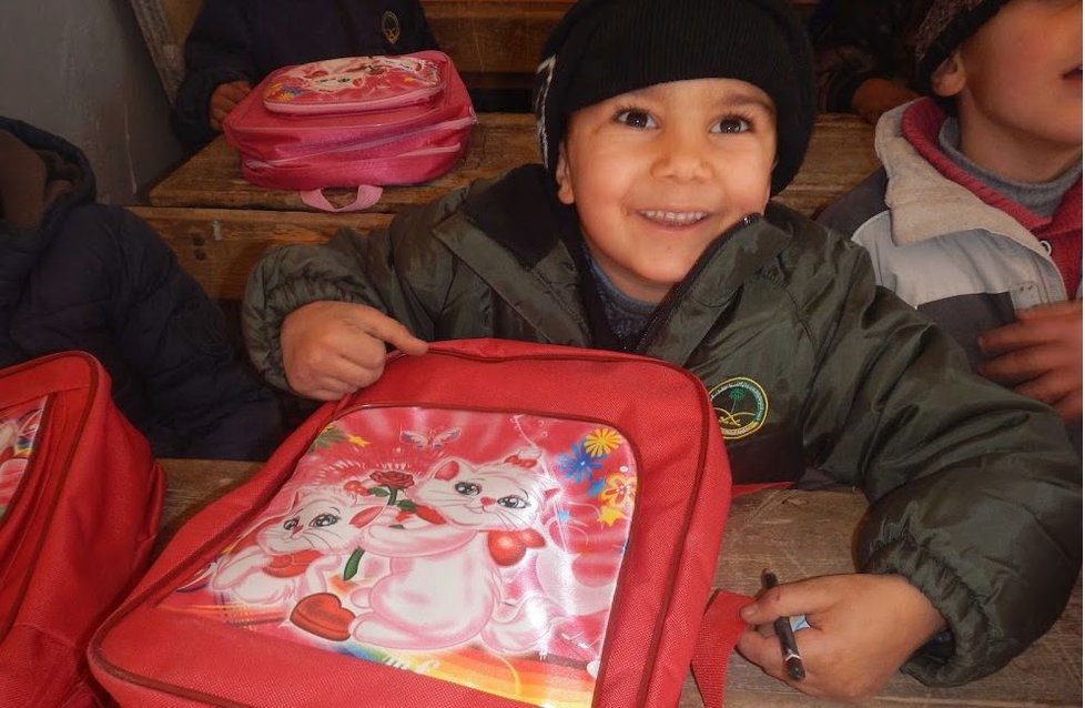Člověk v tísni zajišťuje vzdělání syrským dětem, které nepoznaly nic jiného než válku.