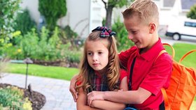 Slavná rodina youtuberů šokovala sociální sítě: Fanoušci rodiče šesti dětí viní z týrání!