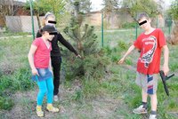 Desetiletou pobodal, aby ji zneužil? Policie stále mlčí