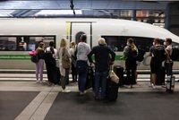 Vlakem z Berlína do Prahy nejdřív v pátek: Velká železniční stávka Němců nešetří ani Čechy