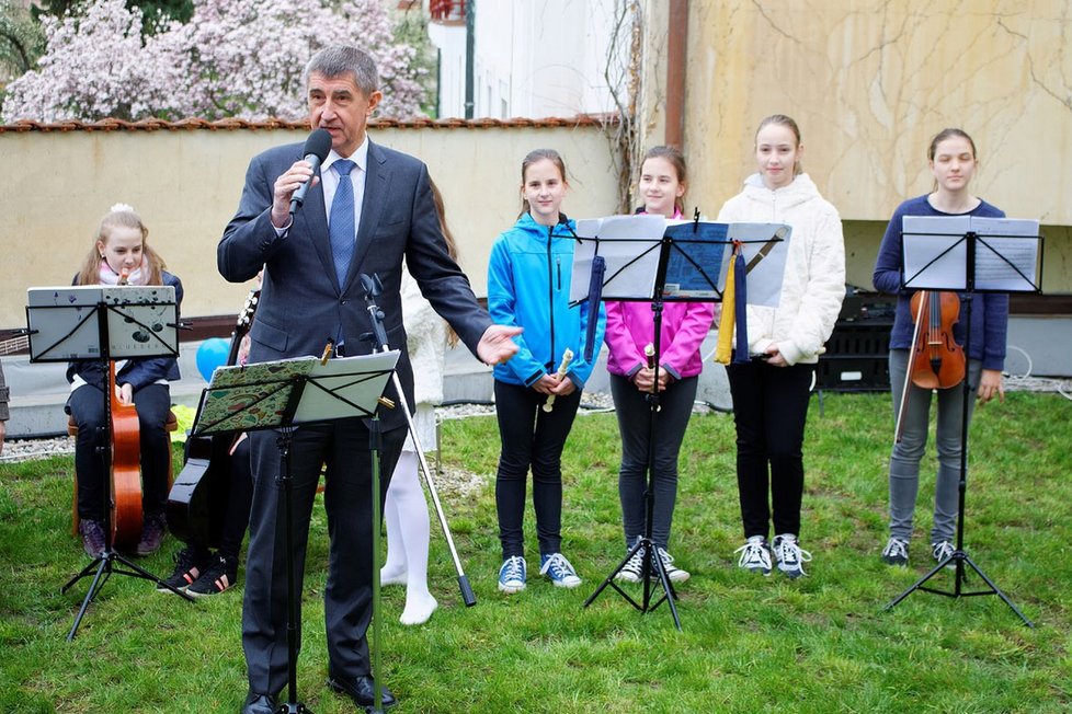 Dětská skupina Koruna na ministerstvu financí: Otevřel ji Andrej Babiš v dubnu 2016