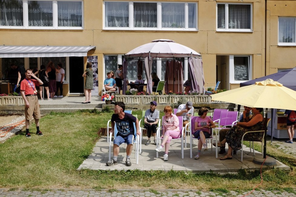 V Krči se objevilo nové dětské hřiště, má i komunitní zahrádku.