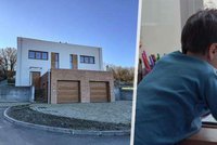 Místní v Hluboké odmítají bydlet vedle dětského domova: Jedovaté poznámky a strach z kriminality