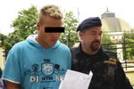 Sexuální deviant Karel H. byl propuštěn z ústavu a následně napadl mladou ženu