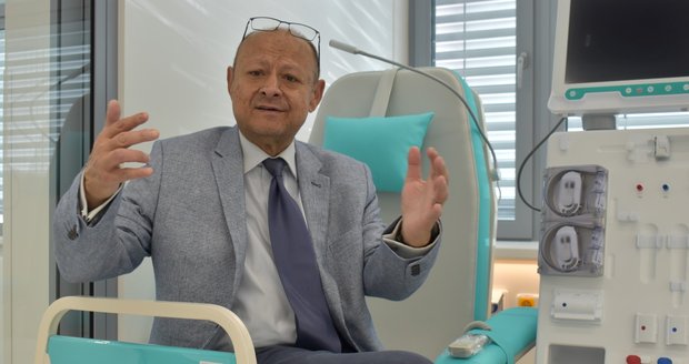 Manažer Hynek Koudelka (57) je odkázaný na dialýzu, nyní si ji může provádět i doma.