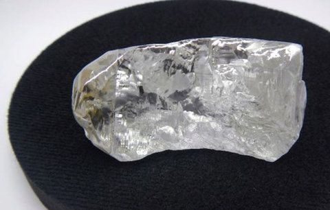 Díváte se na půl miliardy: V Africe našli diamant vážící 404 karátů