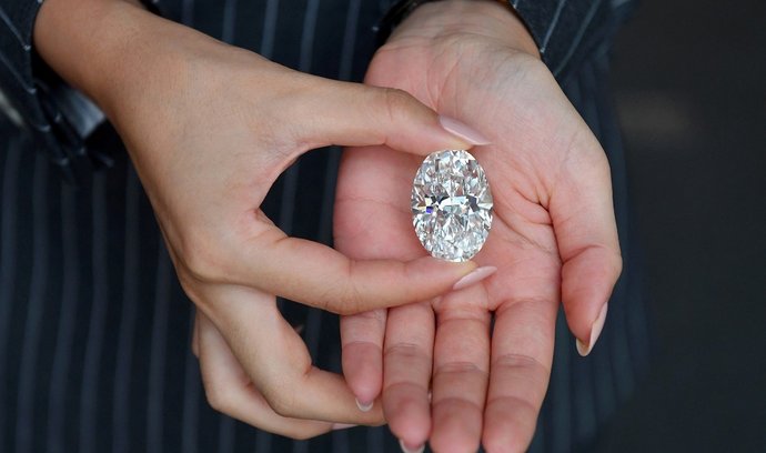 Sotheby's nabízí exkluzivní diamant za kryptoměny. Jde na ruku mladým Asiatům