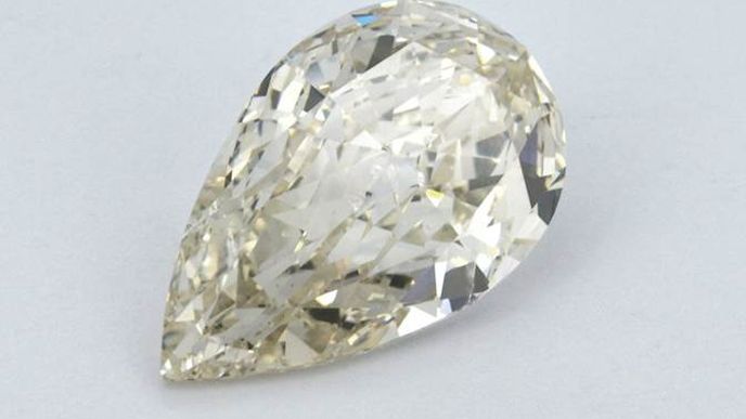 Hodnota diamantů na světových trzích klesá.