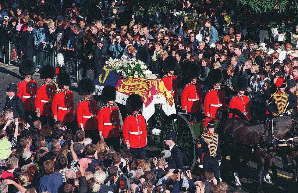 Poslední rozloučení- Pohřeb sledovaly miliardy lidí na celém světě