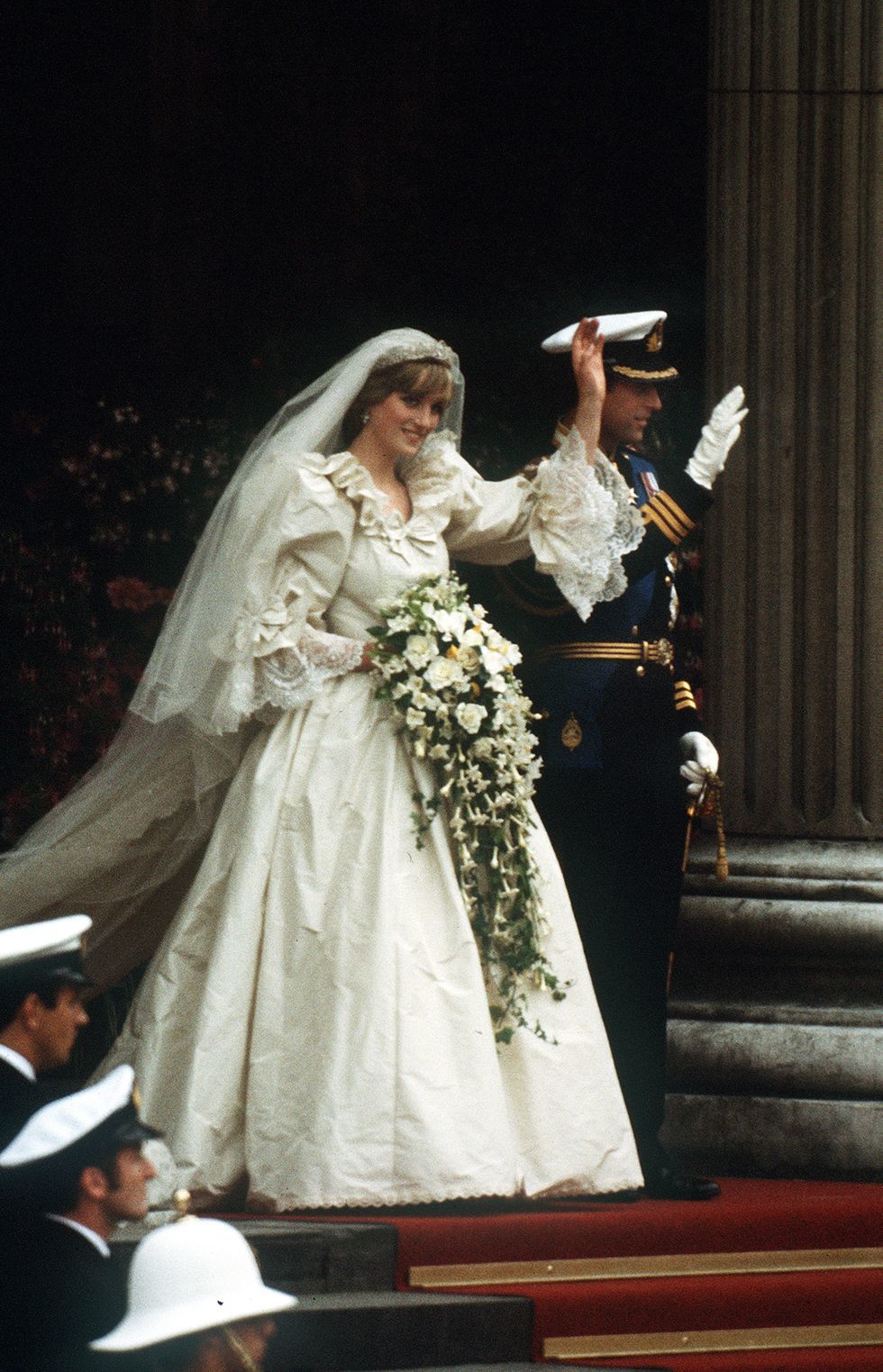 Princ Charles a princezna Diana během jejich svatebního dne v St Pauls Cathedral 29. července 1981