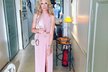 Diana Kobzanová si na slavnostní událost oblékla dlouhé růžové šaty.
