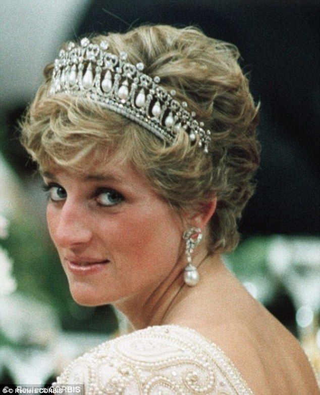 Princezna Diana s korunkou.